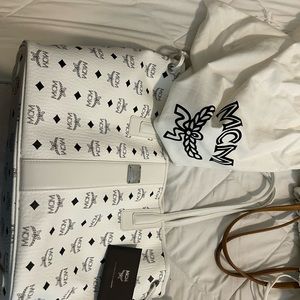 Liz Medium Reversible Shopper Tote Bag